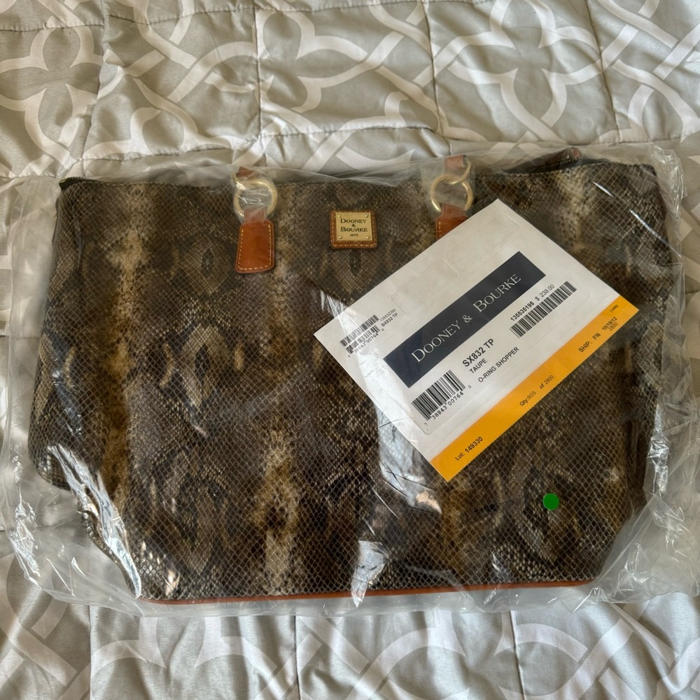 NEW Dooney & Bourke Snakeskin Taupe Shopper